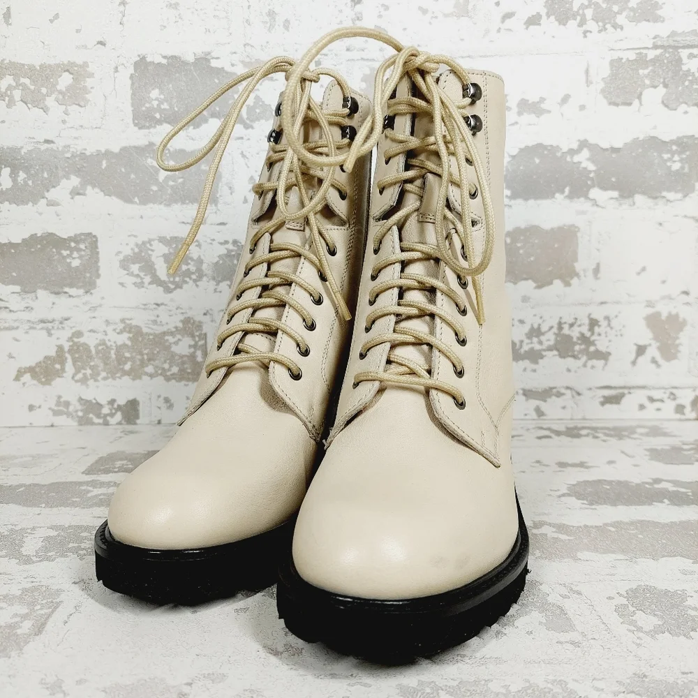 NEW Seychelles Womens Irresistible Off White Black Lace Up Ankle Boots O433 - Picture 2 of 11